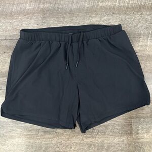 NWOT Men’s Lululemon lined 6” shorts black XL/TG